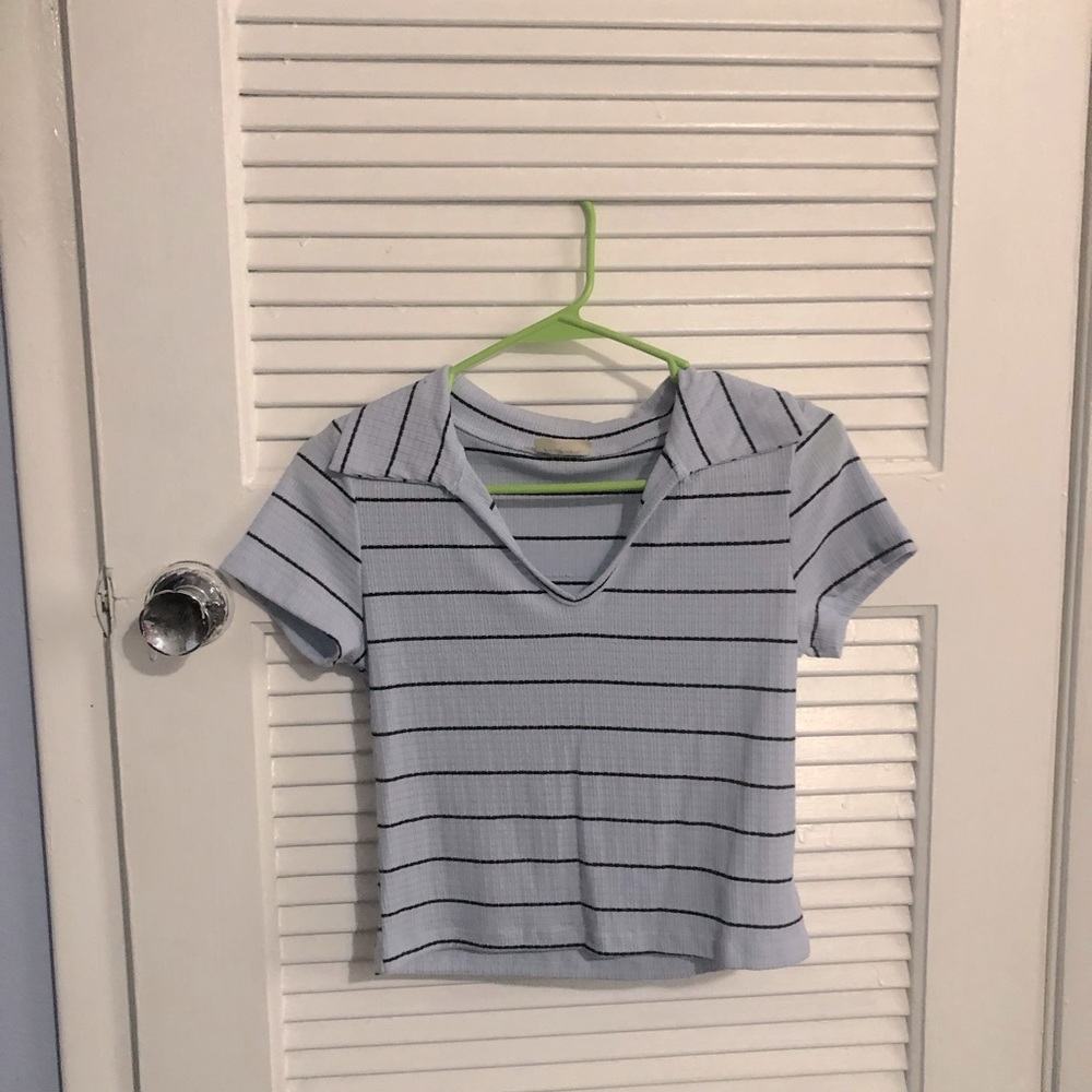 Black striped crop top w/ collar